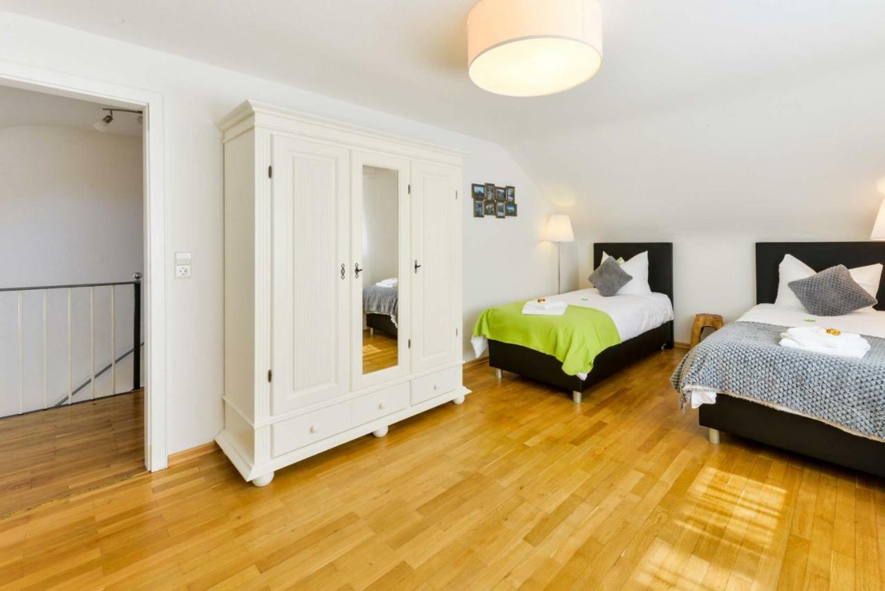 Ferienhaus Vier Jahreszeiten Bad Urach Exteriör bild